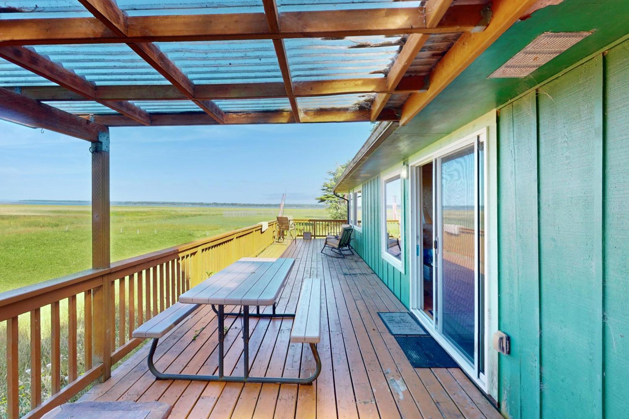 Surfer'S A Landing Villa Westport Exterior photo