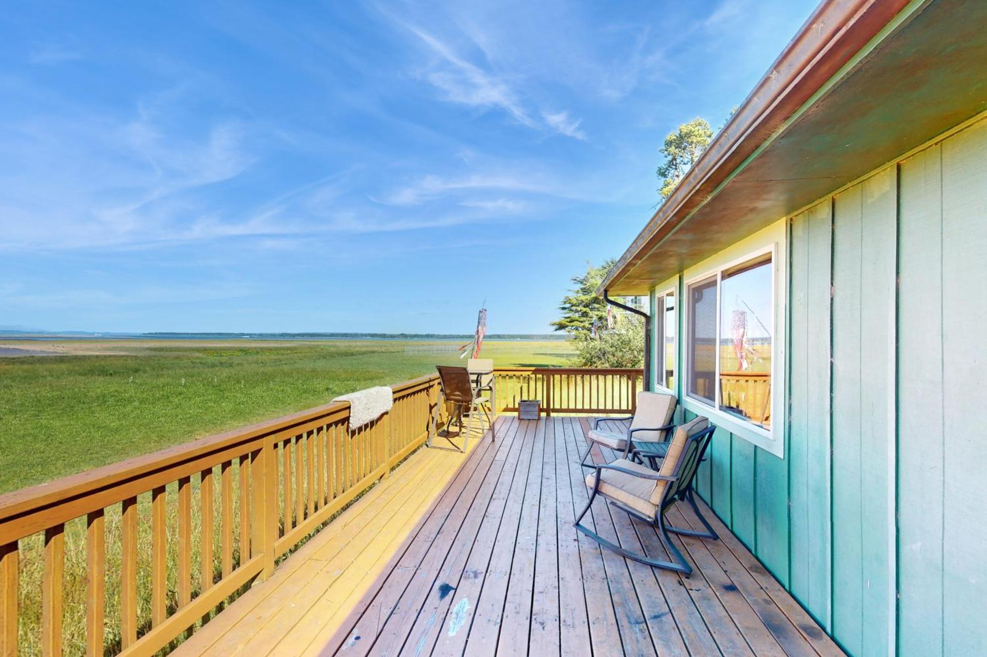 Surfer'S A Landing Villa Westport Exterior photo