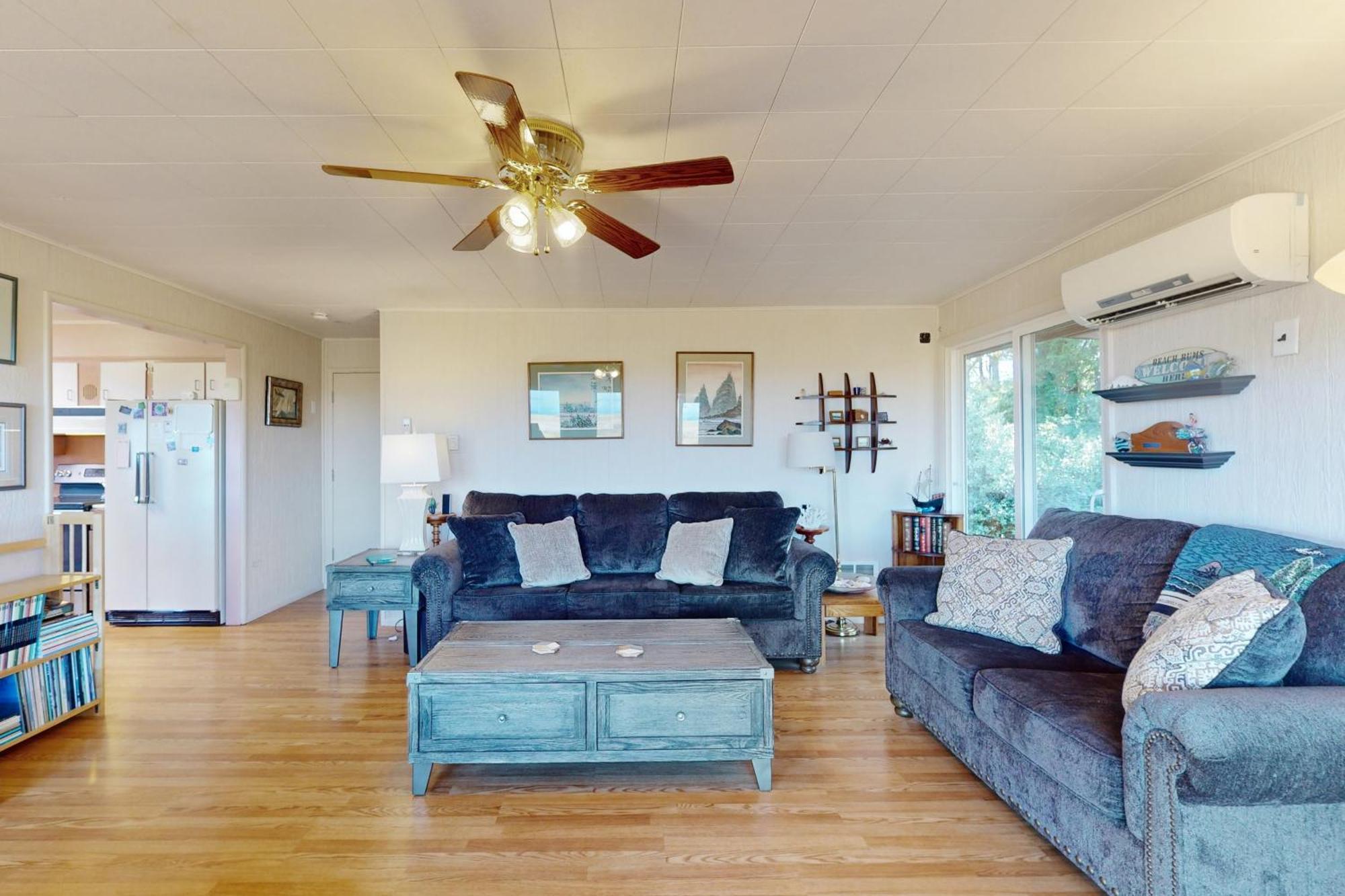 Surfer'S A Landing Villa Westport Exterior photo